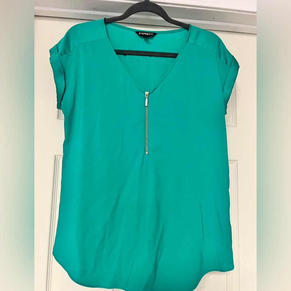Express Zipper top